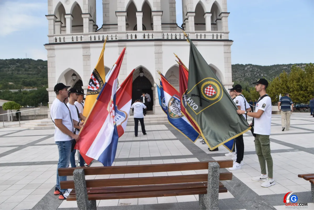 Fra Stanko Pavlović: Herceg Bosna ima dalekosežno značenje koje nas obvezuje (FOTOGALERIJA iz crkve svete Kate) 12