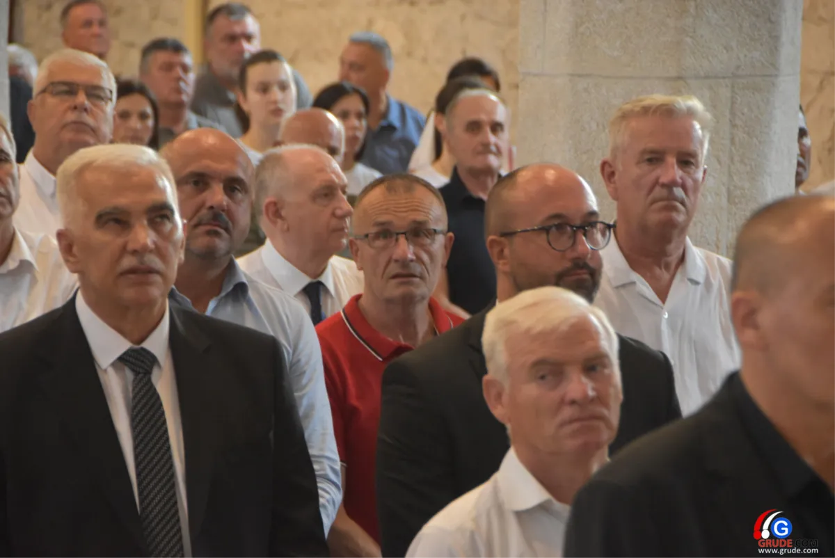 Fra Stanko Pavlović: Herceg Bosna ima dalekosežno značenje koje nas obvezuje (FOTOGALERIJA iz crkve svete Kate) 33