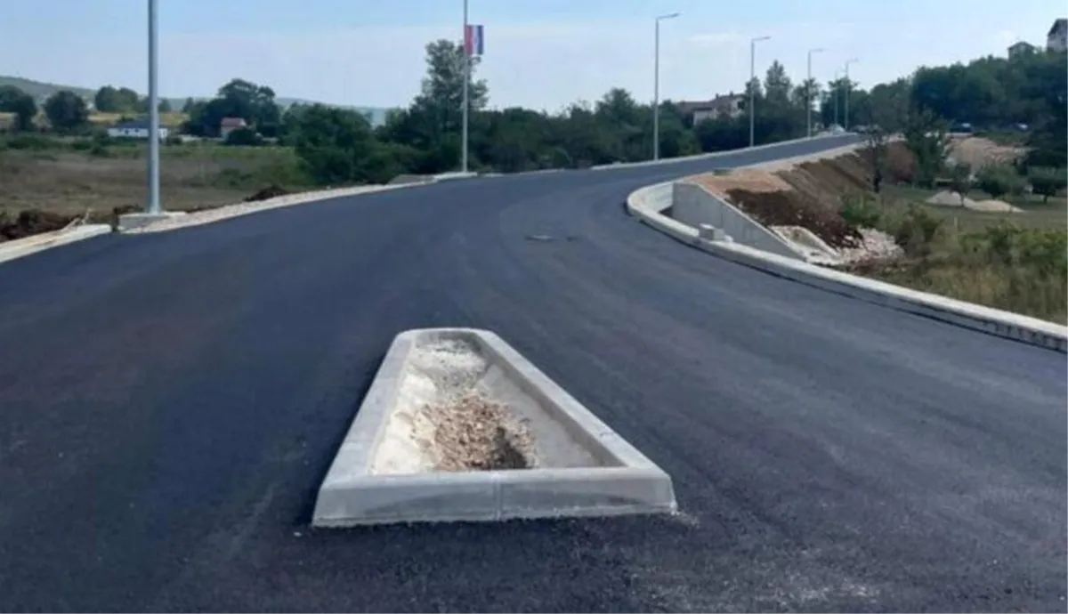 Završen prvi sloj asfalta na istočnom spoju rotora Prispa, krenuli radovi na zapadnom spoju s obilaznicom