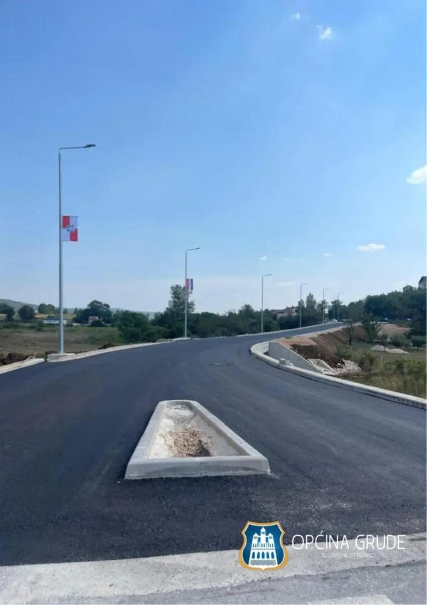 Završen prvi sloj asfalta na istočnom spoju rotora Prispa, krenuli radovi na zapadnom spoju s obilaznicom 1