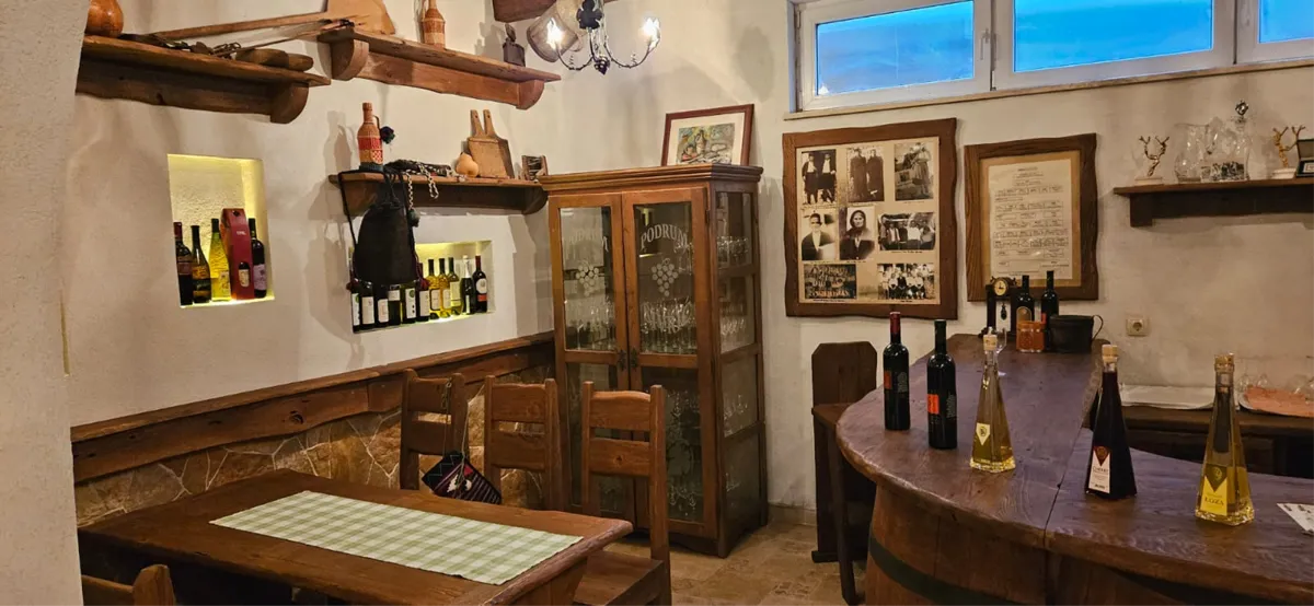 FOTO: Grudski biciklisti sudjelovali u rekreativnoj turi ''Biciklom kroz vinograde i podrume Brotnja'' 4