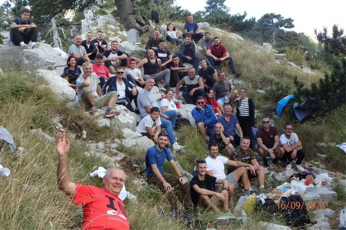 Memorijalni uspon u čast 30. obljetnice od pogibije Joze i Petra Marića na Golubiću FOTO 1
