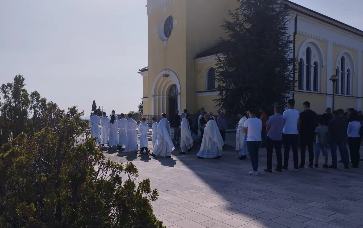 Na Ledincu proslavljen blagdan sv. Male Terezije FOTO 2