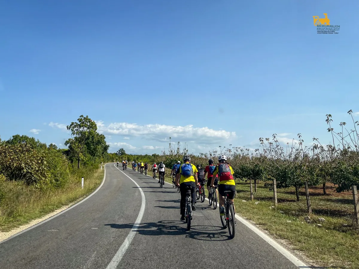 Posljednja Ćiro biciklijada u 2023 godini promovirala cikloturističke potencijale grada Stoca FOTO 9