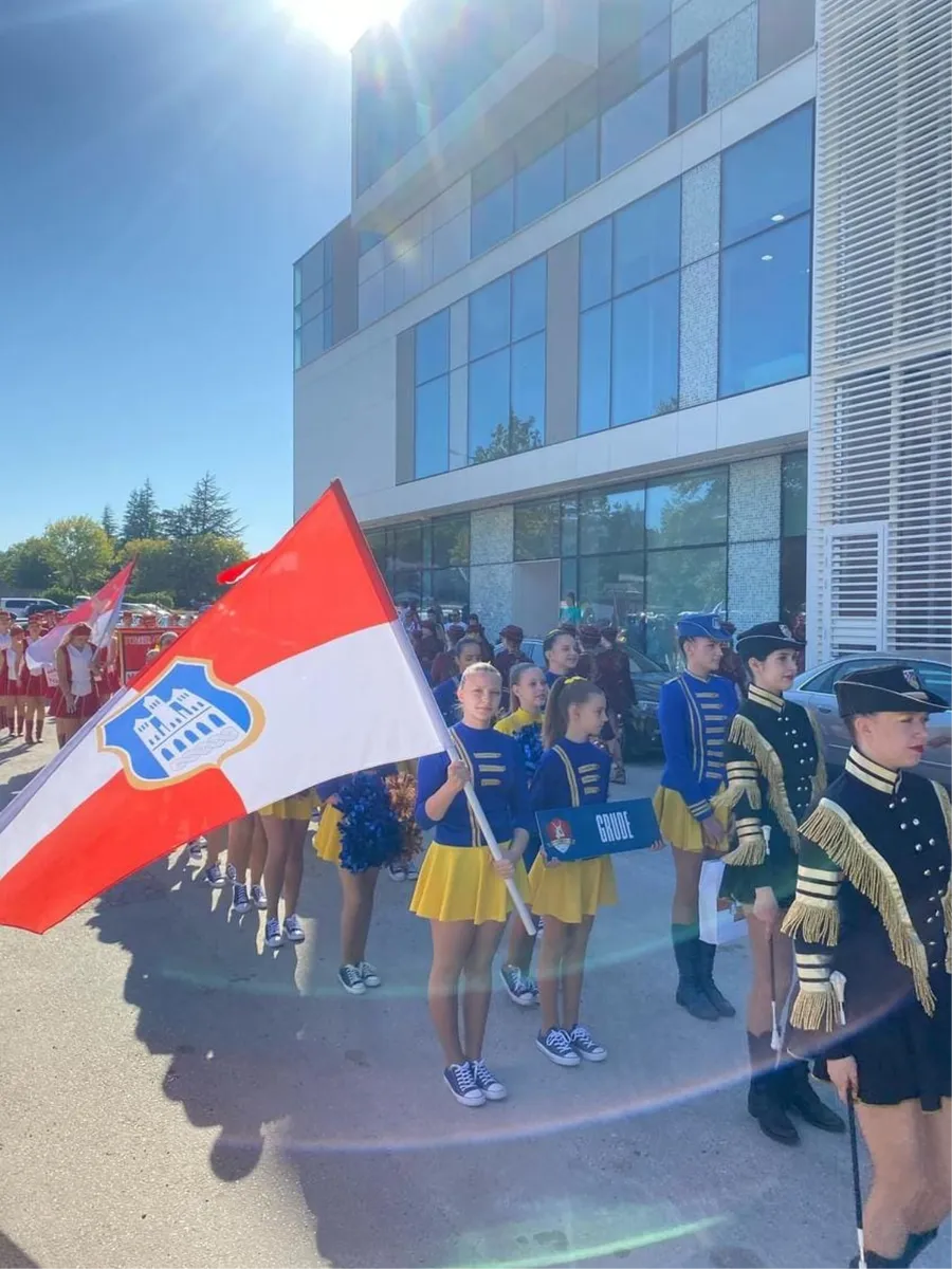 FOTO: U Grude stiže srebro s Europskog kupa! Mažoretkinje opet učinile ponosnima svoje mjesto 5