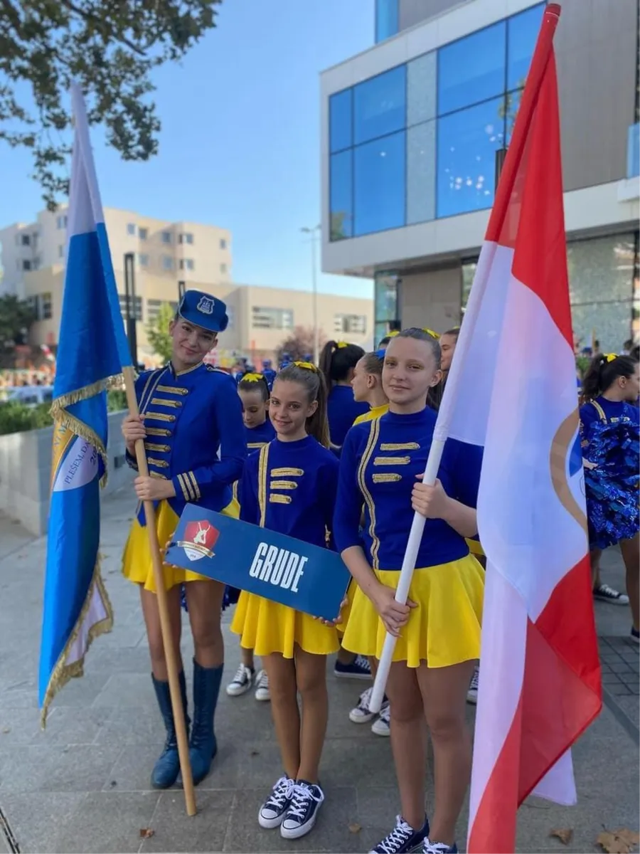 FOTO: U Grude stiže srebro s Europskog kupa! Mažoretkinje opet učinile ponosnima svoje mjesto 8