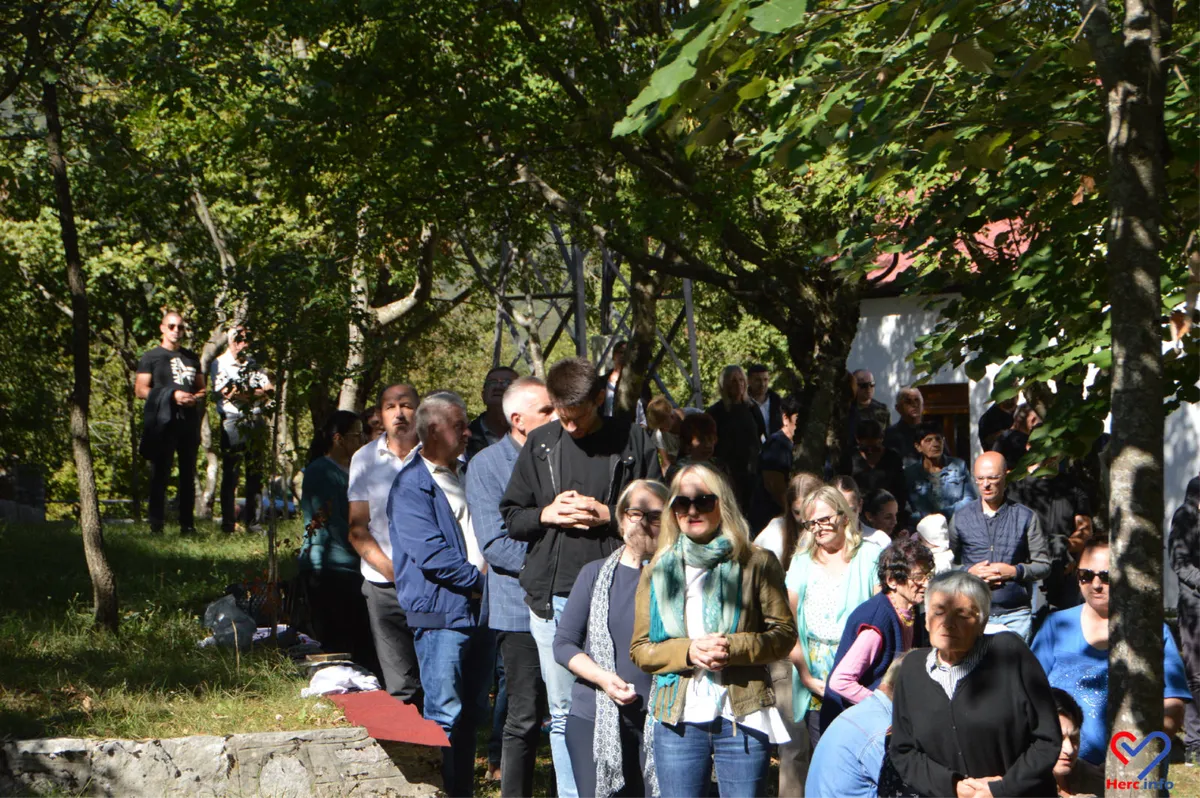 FOTOREPORTAŽA: Vrdi su i dalje 'Vrata Vatikana', ni 30 godina poslije ne zaboravlja se stradale heroje 16