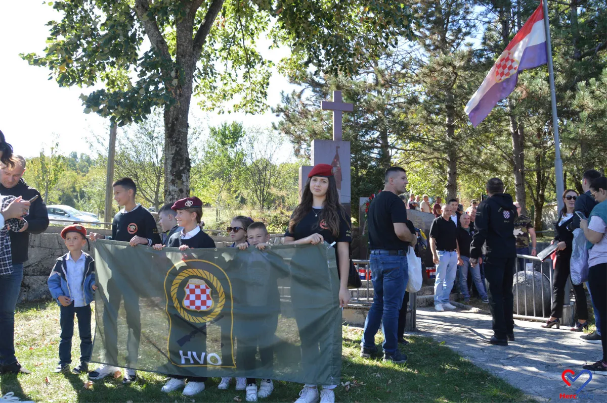 FOTOREPORTAŽA: Vrdi su i dalje 'Vrata Vatikana', ni 30 godina poslije ne zaboravlja se stradale heroje 22