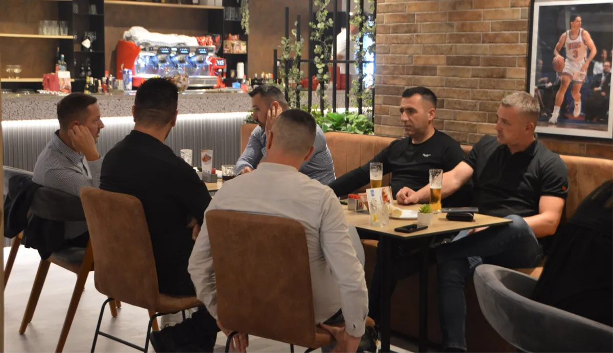FOTO: Zavirili smo u caffe Victoria - Kultni grudski kafić za 20. rođendan u novom ruhu i s novim vlasnicima 4