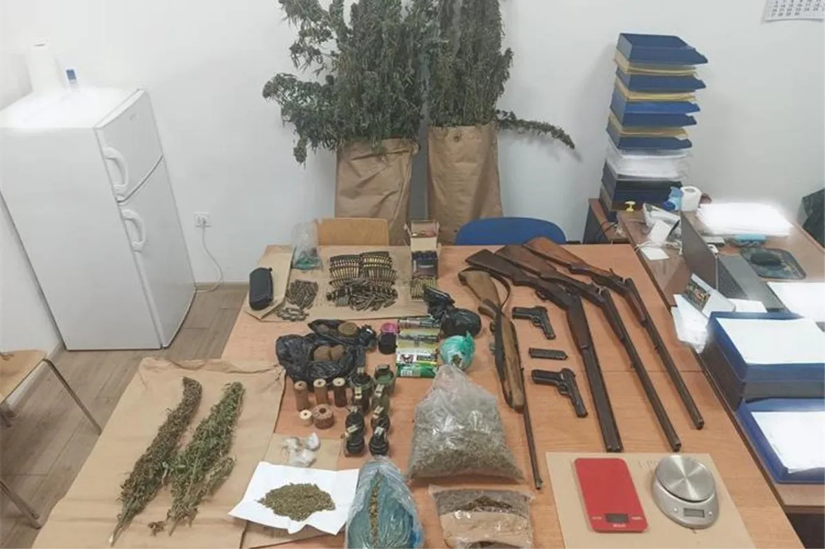 Prilikom pretresa izvukao pištolj pa pokušao ubiti policajca! U cijevi, srećom, nije bilo metaka