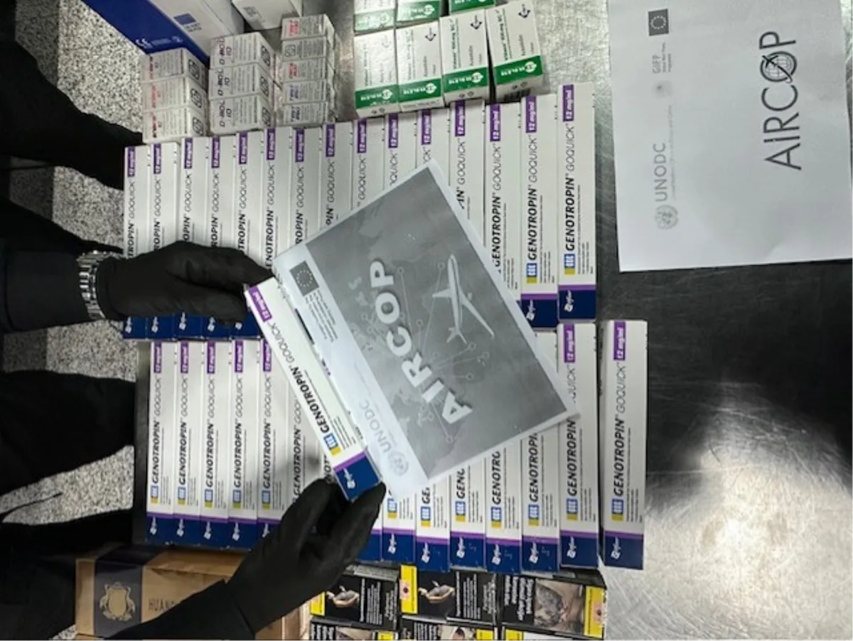 FOTO: Kinezi i Turci pokušali u BiH unijeti Rolex, cigarete, steroide i anabolike... 2