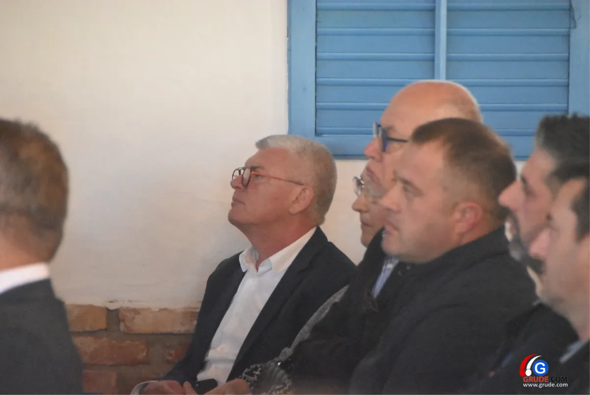 FOTOGALERIJA: SUSRET GOSPODARSTVENIKA U GRUDAMA! Prihodi premašili milijardu KM! Čović: ZHŽ je najjača županija 43
