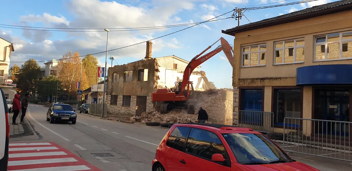 FOTO/VIDEO: Konačni kraj zgrade koja je bila strah i trepet u onim, a bome i u ovim vremenima 5