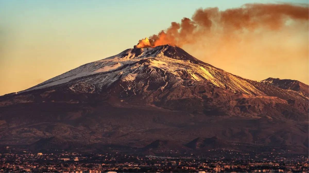 Eruptirala Etna, pred buđenjem i Fagradalsfjall... podignuti stupnji upozorenja