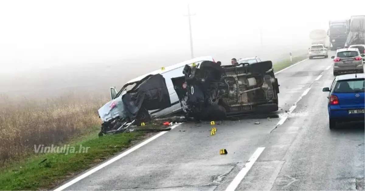 FOTOGRAFIJA S MJESTA NESREĆE: Banožić išao u lov, obilazio kamion i sudario se s kombijem