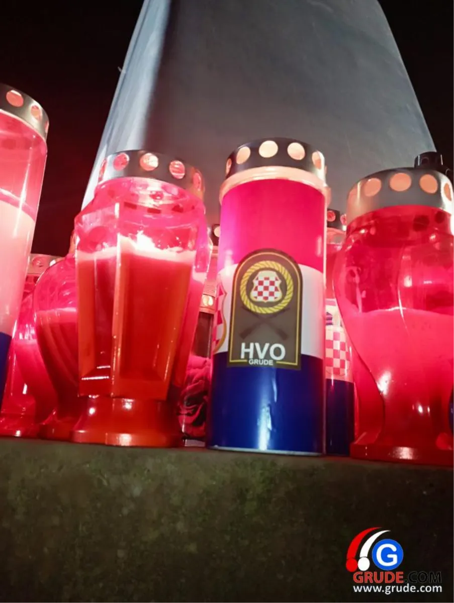 FOTO: Tisuće se okupile kod ratne bolnice u Vukovaru, među njima i mnogi iz Hercegovine 2