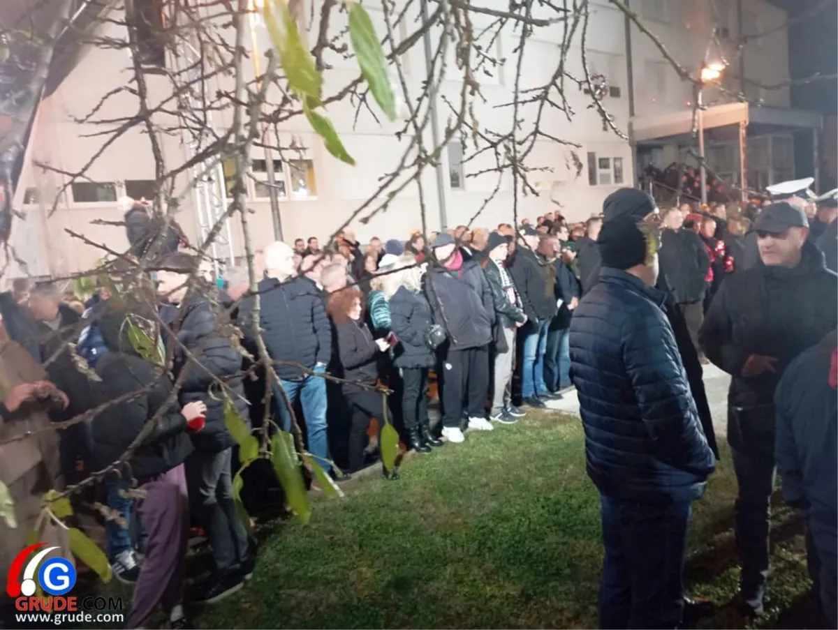 FOTO: Tisuće se okupile kod ratne bolnice u Vukovaru, među njima i mnogi iz Hercegovine 5