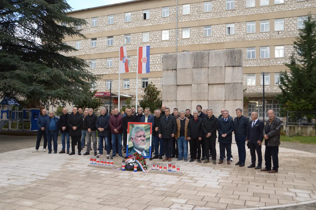 Grude ne zaboravljaju svog Generala! Svijećama odana počast suvremenom Sokratu