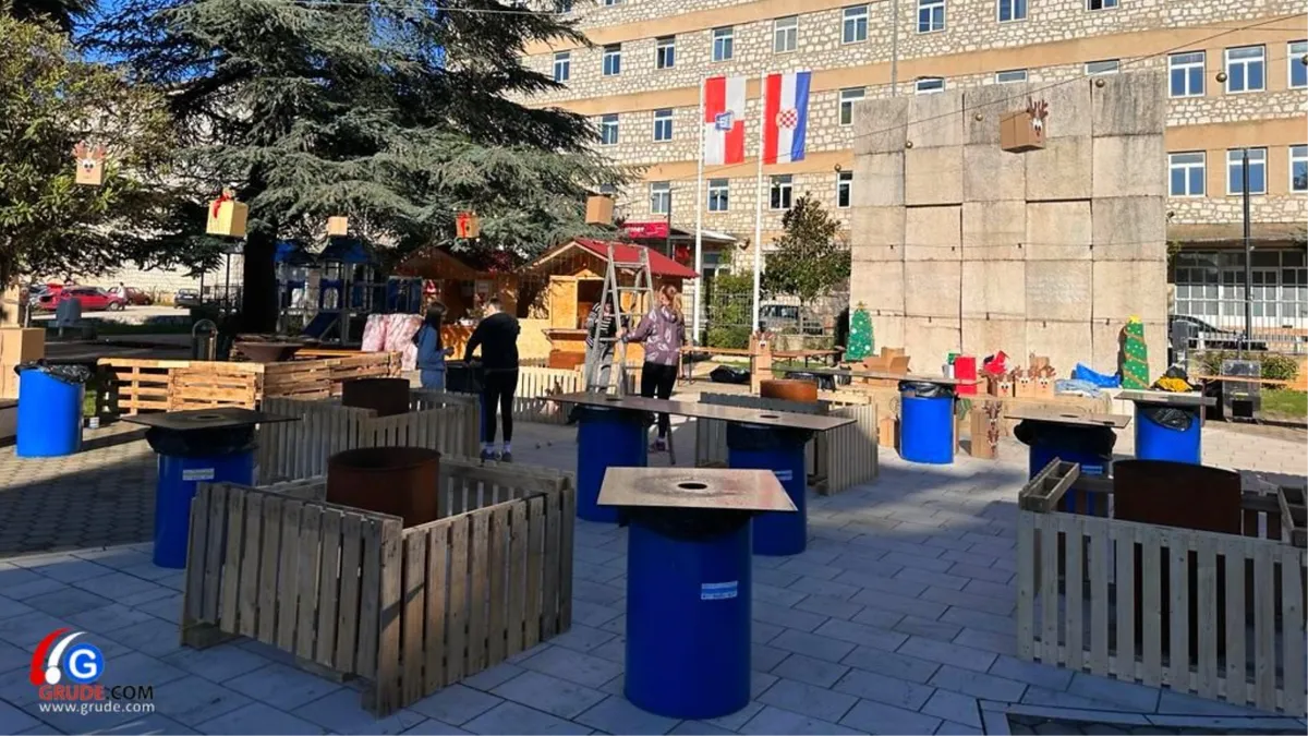 Park u Grudama spreman za spektakl! Djed Božićnjak odradio generalnu probu pred nastup
