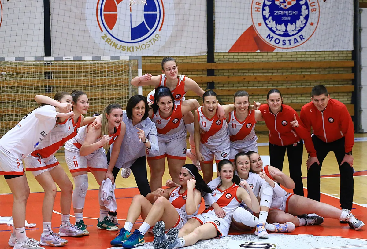 FOTO: Košarkašice Zrinjskog i dalje melju sve pred sobom! Slavile i protiv Leotara