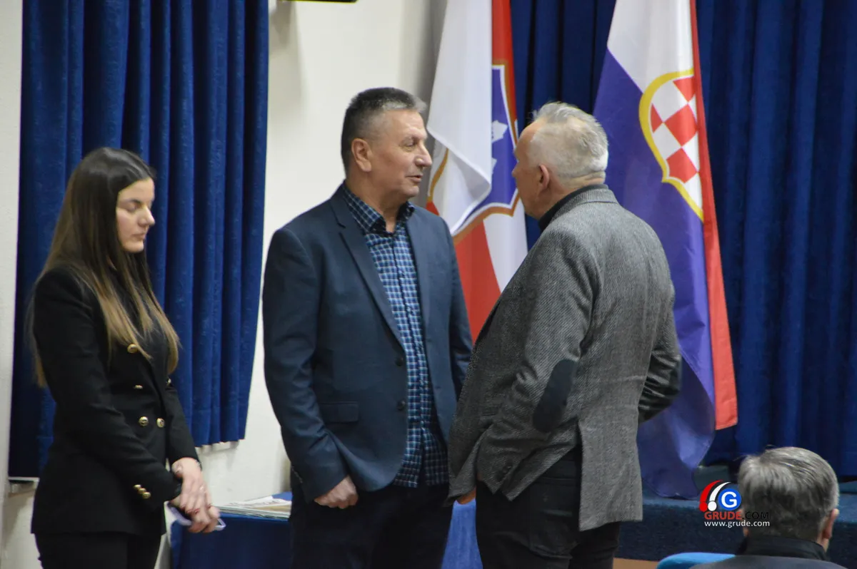 U Grudama predstavljen roman Mire Gavrana 'Portret duše', potpisana promemorija FOTO 1