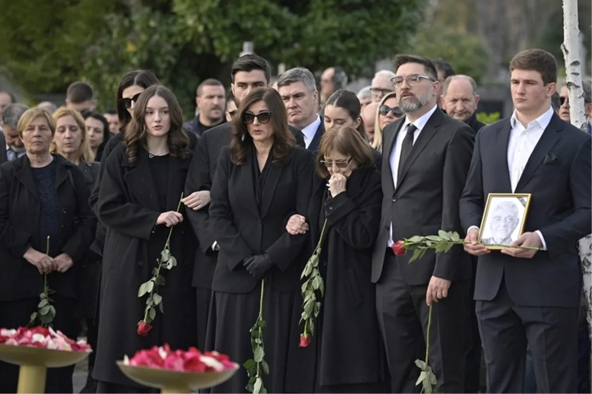 FOTO: Pokopan Milanovićev punac, Hercegovac! Od njega se oprostili Rojs, Mesić, Kusić... 2