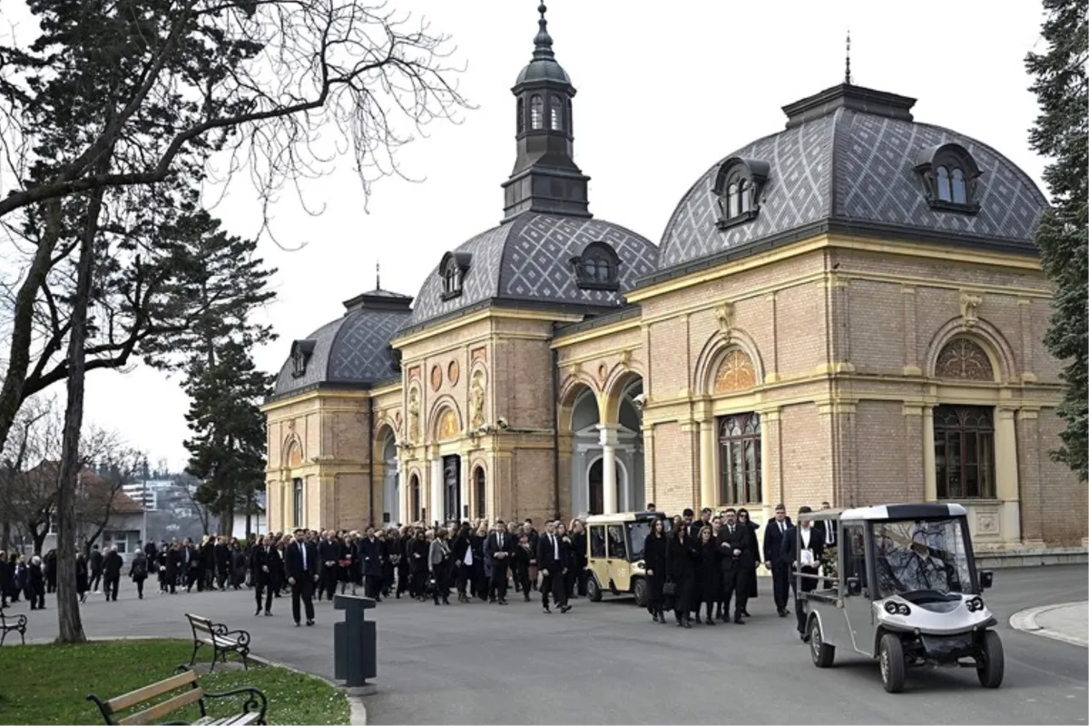 FOTO: Pokopan Milanovićev punac, Hercegovac! Od njega se oprostili Rojs, Mesić, Kusić... 3