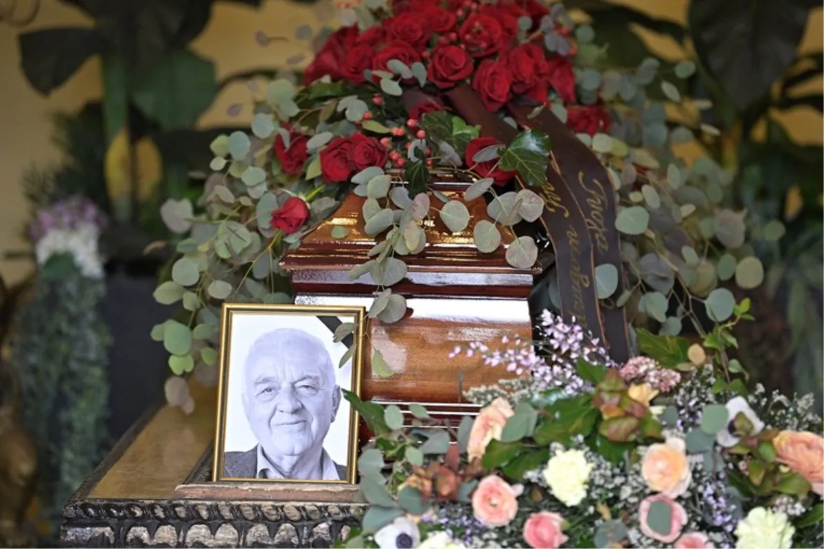 FOTO: Pokopan Milanovićev punac, Hercegovac! Od njega se oprostili Rojs, Mesić, Kusić... 4