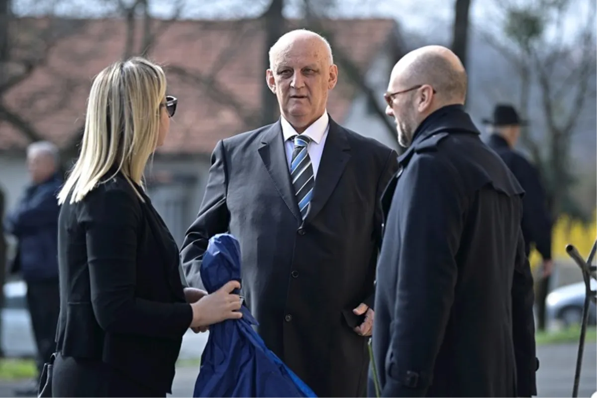 FOTO: Pokopan Milanovićev punac, Hercegovac! Od njega se oprostili Rojs, Mesić, Kusić... 5