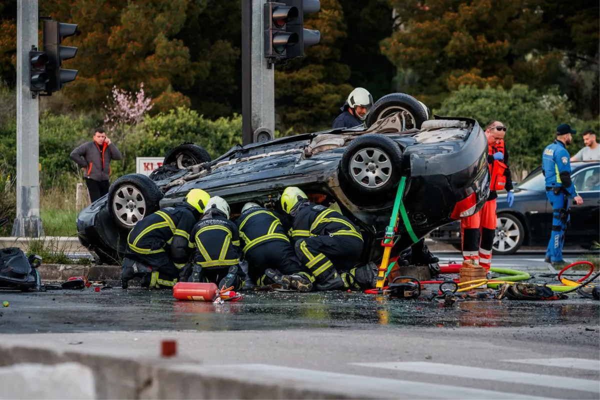 Užas u Kaštelima: U sudaru automobila i motora, dvoje mrtvih