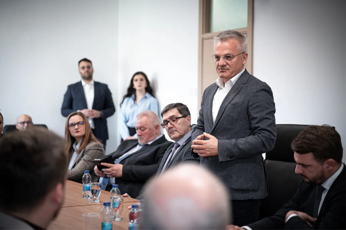 FOTO: Zvonko Milas izbornu kampanju počeo s Plehana! Susreo se s franjevcima Pavićem i Šimićem, biskupom Majićem, osluškivao bilo puka... 9