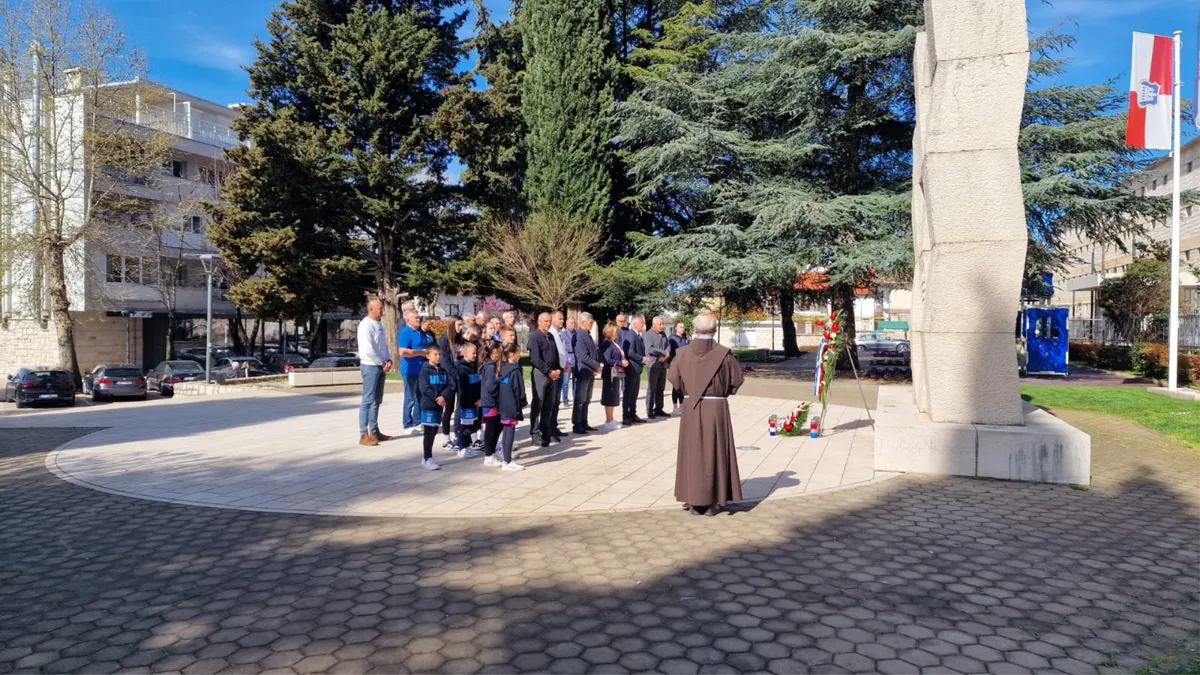 Održan 13. memorijalni, međunarodni rukometni turnir  ''Žrtve Kupresa ’92'' FOTO 1