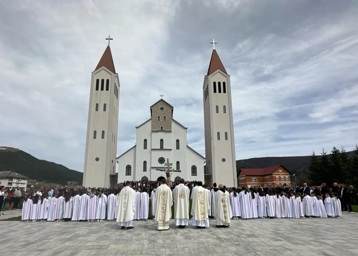 Kupres - Obilježena 32. obljetnica stradanja, otkriven i novi spomenik FOTO 5