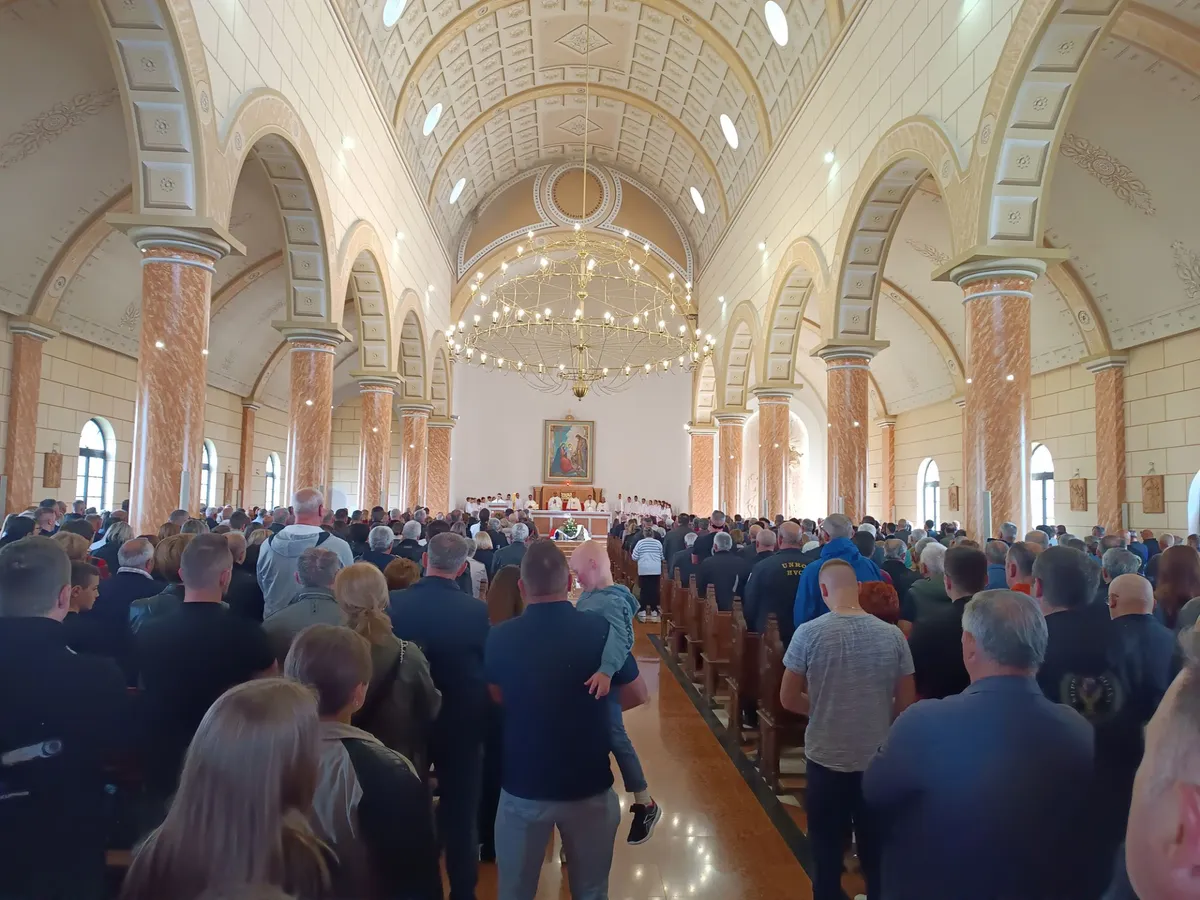 Kupres - Obilježena 32. obljetnica stradanja, otkriven i novi spomenik FOTO 21