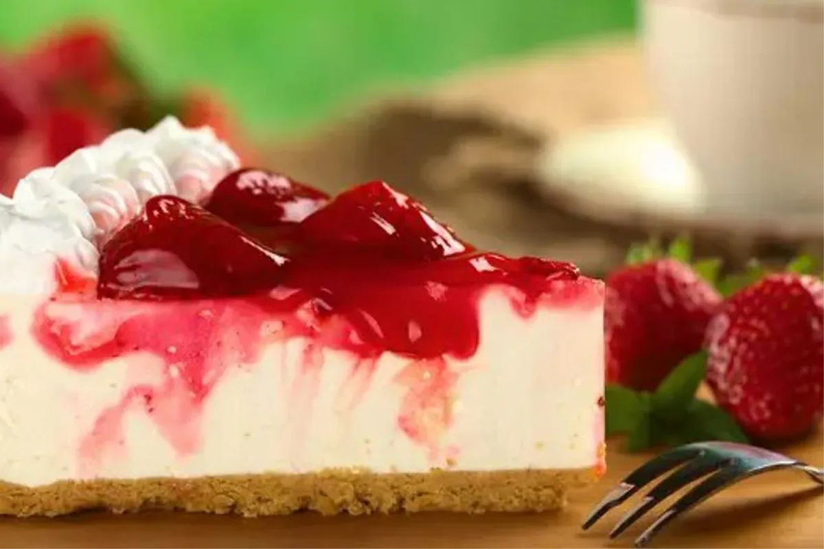 Zasladite vikend - Torta od jagoda s orašastim plodovima