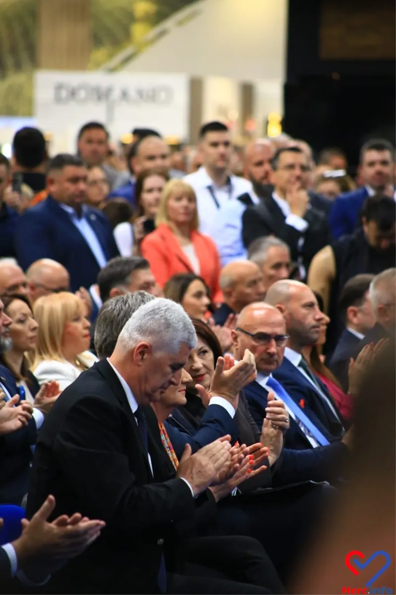 FOTO: Otvoren je 25. Međunarodni sajam u Mostaru! Plenković održao govor! Šalju se snažne poruke  18