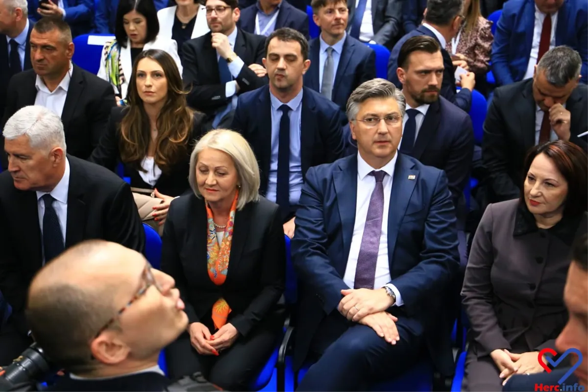 FOTO: Otvoren je 25. Međunarodni sajam u Mostaru! Plenković održao govor! Šalju se snažne poruke  29