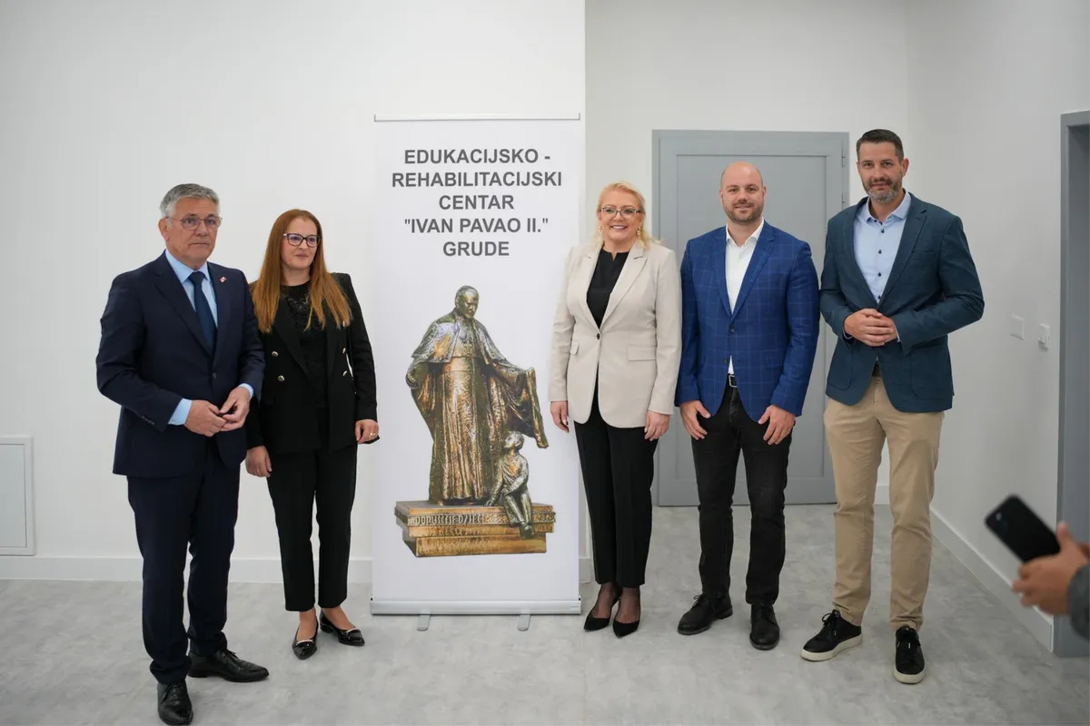 Predsjednica FBiH Lidija Bradara posjetila općinu Grude i zatvorila 61. Šimićeve susrete FOTO 2