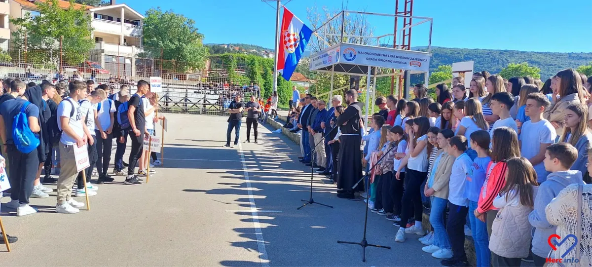 FOTO: Gruđani uspješni na Županijskim igrama! Zlato u nogometu, šahu, rukometu, košarci... 10
