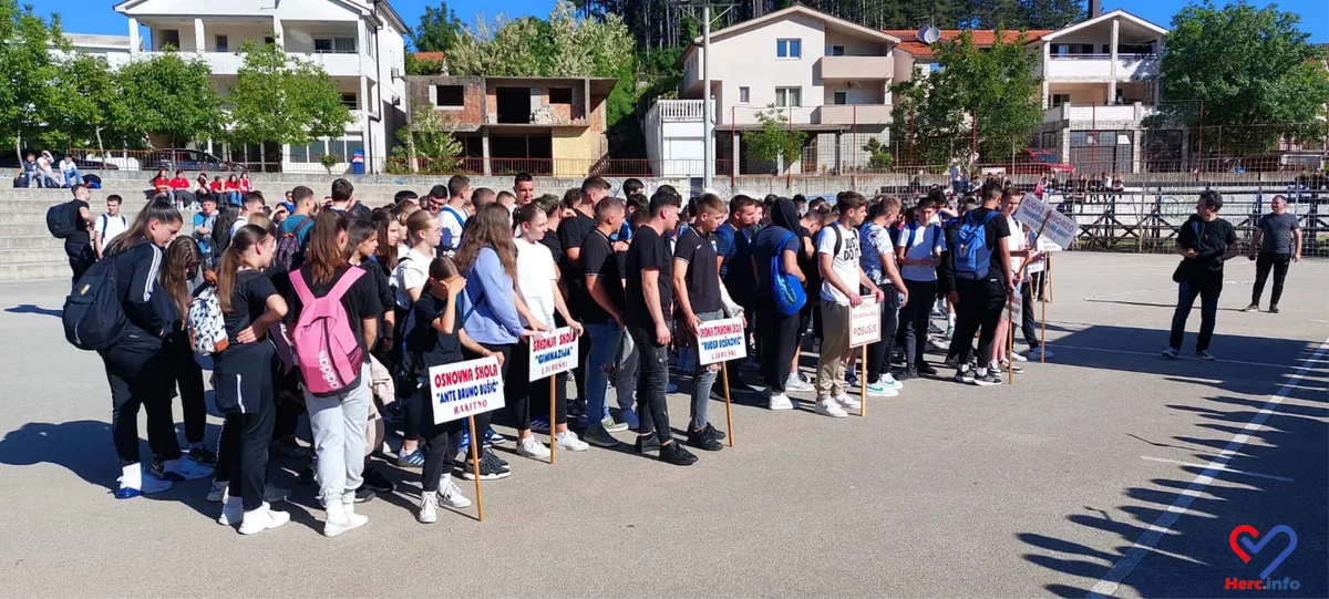 FOTO: Gruđani uspješni na Županijskim igrama! Zlato u nogometu, šahu, rukometu, košarci... 14