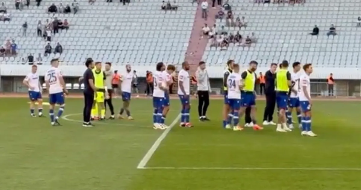 Hajduk poražen, Perišić nije pozdravio navijače, dva igrača udaljena, Mikanović napao novinare