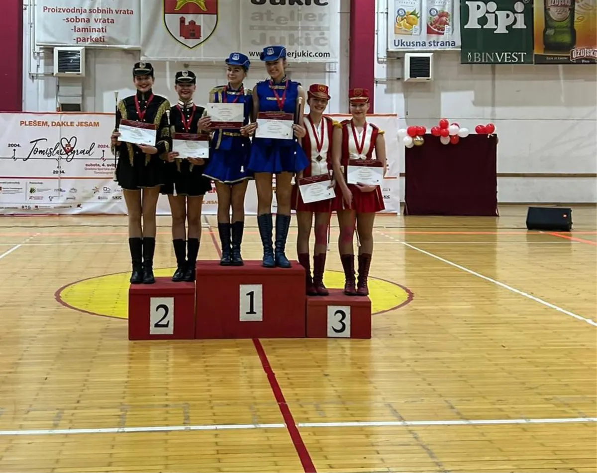 FOTO: Zlato, srebra, bronce za GRUDE! Mažoretkinje izvrsnim nastupila pobrale medalje na VI. Nacionalnom prvenstvu BiH! 10