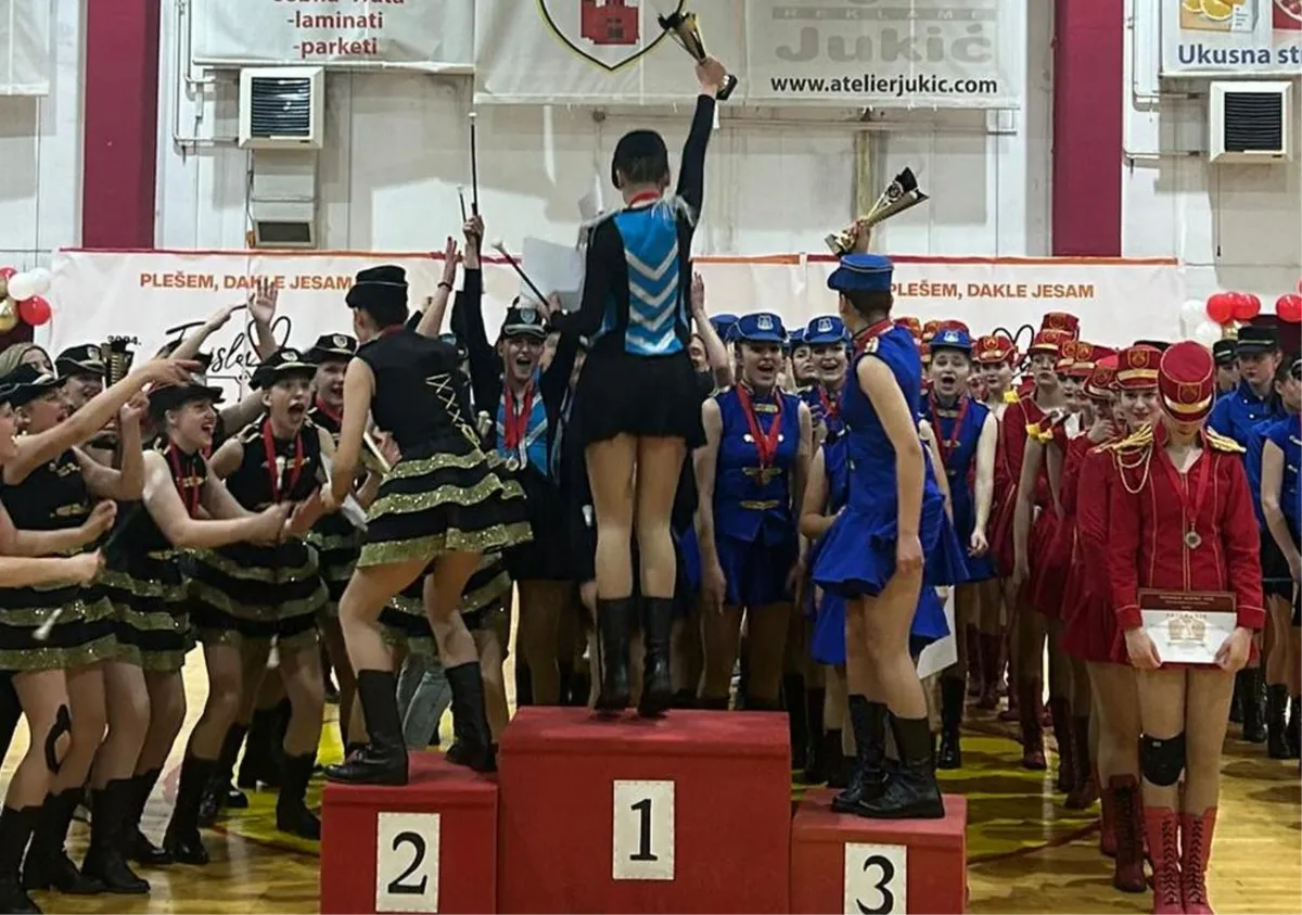 FOTO: Zlato, srebra, bronce za GRUDE! Mažoretkinje izvrsnim nastupila pobrale medalje na VI. Nacionalnom prvenstvu BiH! 8