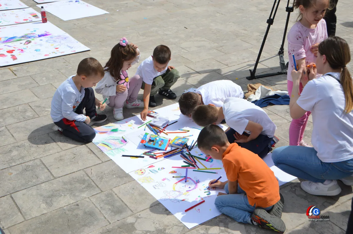 FOTO - U Širokom Brijegu na kreativan način obilježen ''Dan Europe''