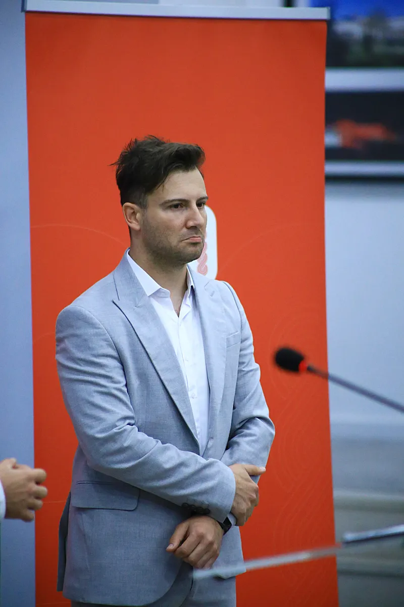 FOTO: U prepunoj Kosači predstavljena Pisma iz vječnosti! Predstavljači: Željko Andrijanić uspijeva održati pažnju čitatelja od prvog do zadnjeg slova 10