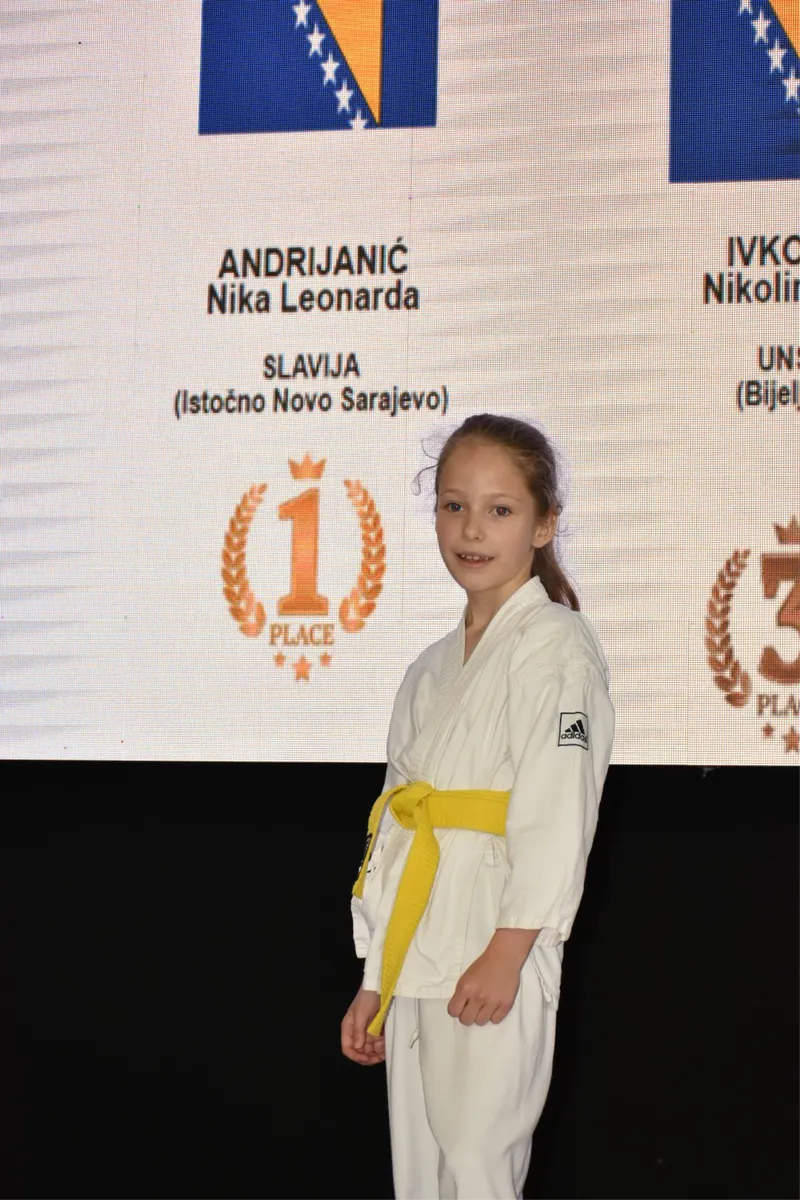 Nika Leonarda Andrijanić zlatna na Međunarodnom karate turniru ''Slavija open'' FOTO 1