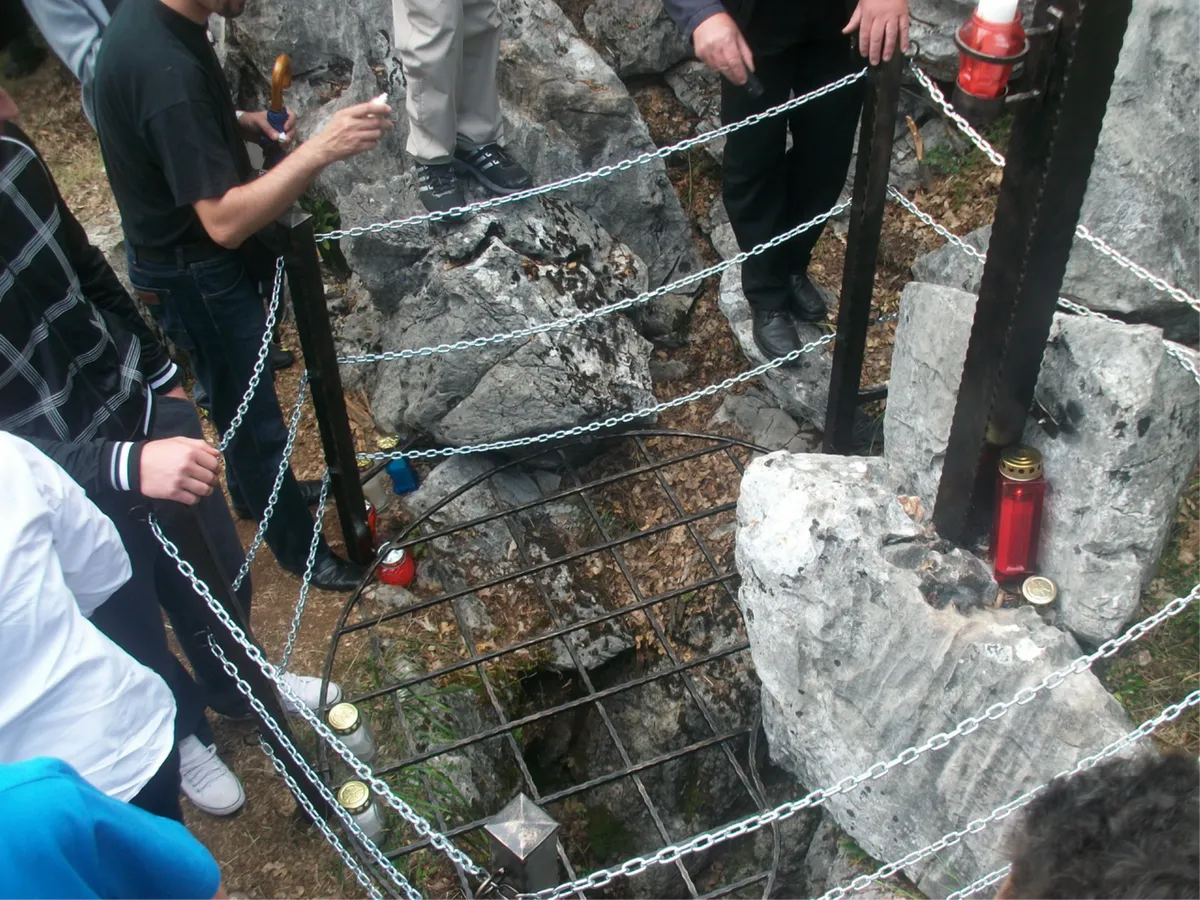 Markovića jama – 80. obljetnica pogibije 140 hrvatskih vojnika i civila
