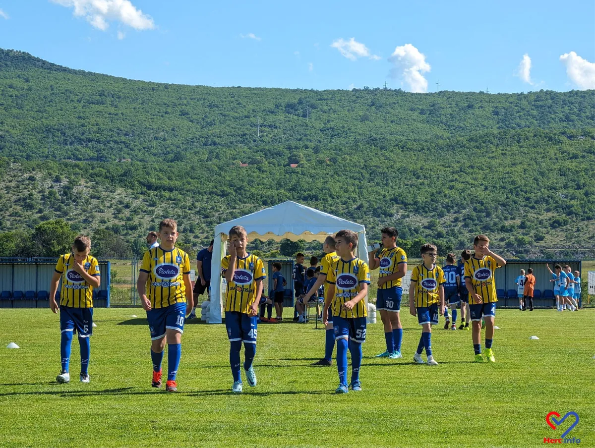 FOTO: Memorijalni turnir u čast Miša i Dine okupio u Grudama stotine djece iz BiH, Dalmacije... 1