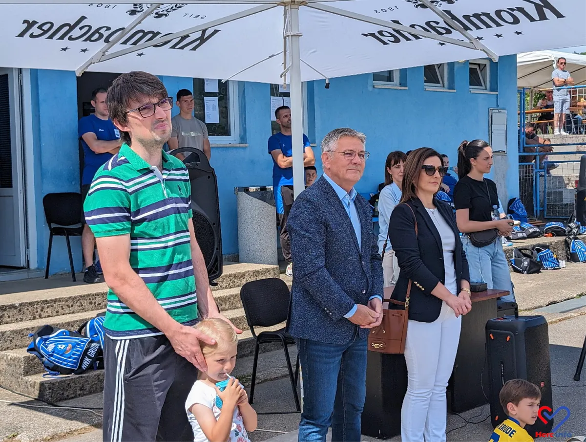 FOTO: Memorijalni turnir u čast Miša i Dine okupio u Grudama stotine djece iz BiH, Dalmacije... 12