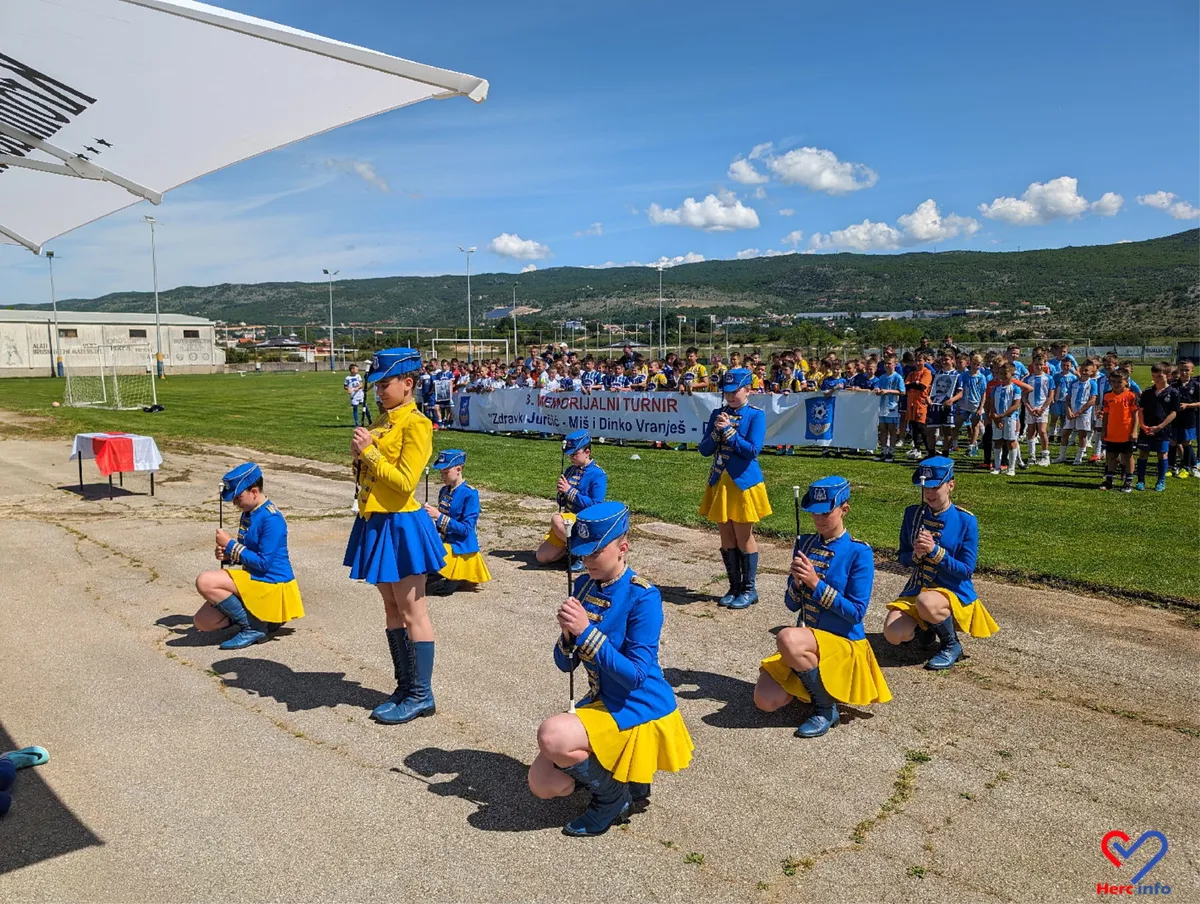 FOTO: Memorijalni turnir u čast Miša i Dine okupio u Grudama stotine djece iz BiH, Dalmacije... 21